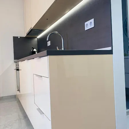 Apartman Blue Magenta 2 *