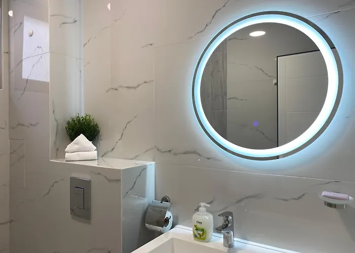 アパート Blue Magenta 2 ソゾポル