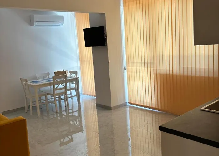 Appartamento Blue Magenta 2 *